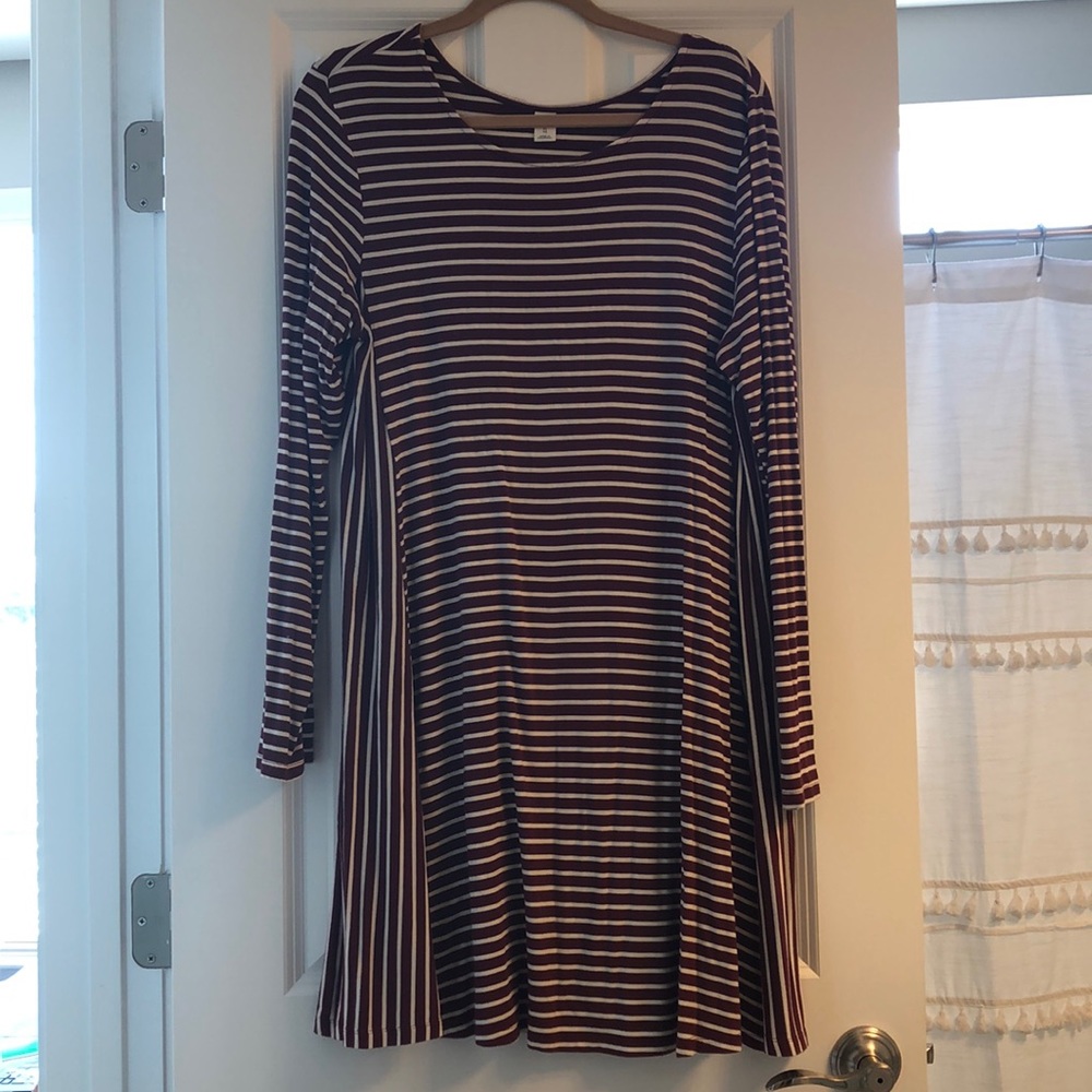 Old Navy stripped maroon swing dress